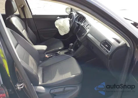 2018 Volkswagen Tiguan 2.0T Se/2.0T Sel z USA, uszkodzony, nr VIN 3VV3B7AX2JM067159